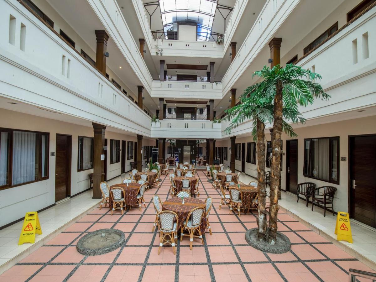 Takashimaya Hotel & Convention Lembang Exterior foto
